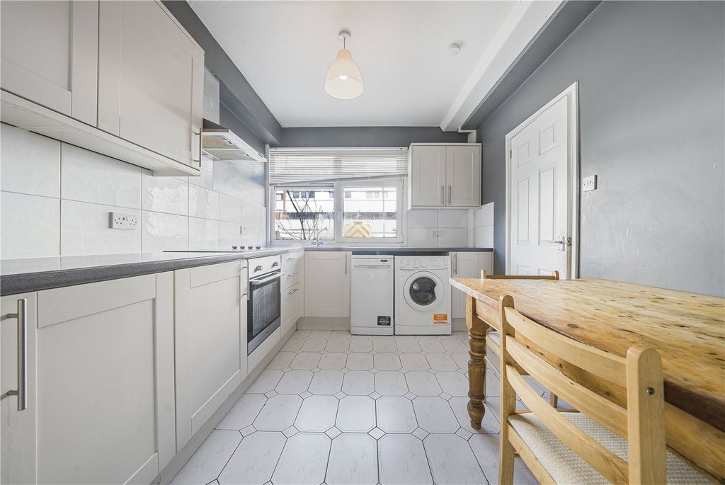 Property photo 3 of 12 Picture No. 02