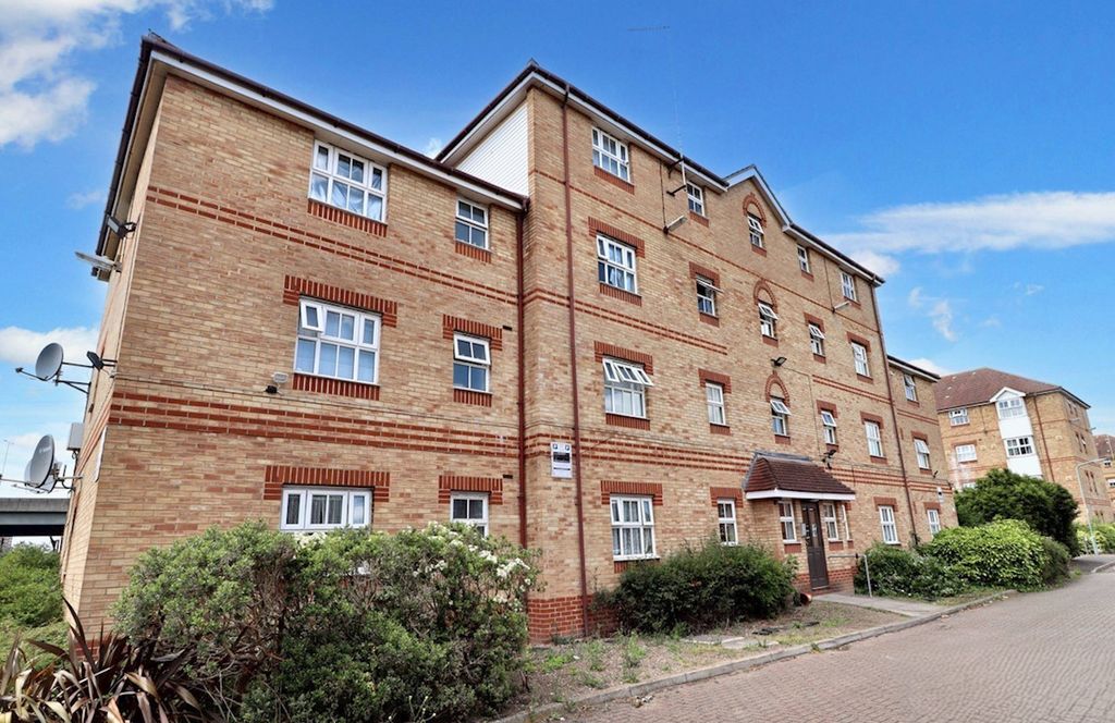 Property photo 1 of 8