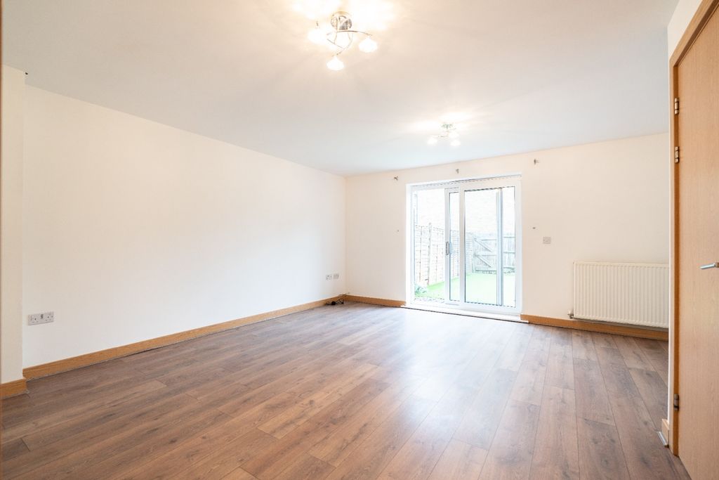 Property photo 2 of 20 4378292