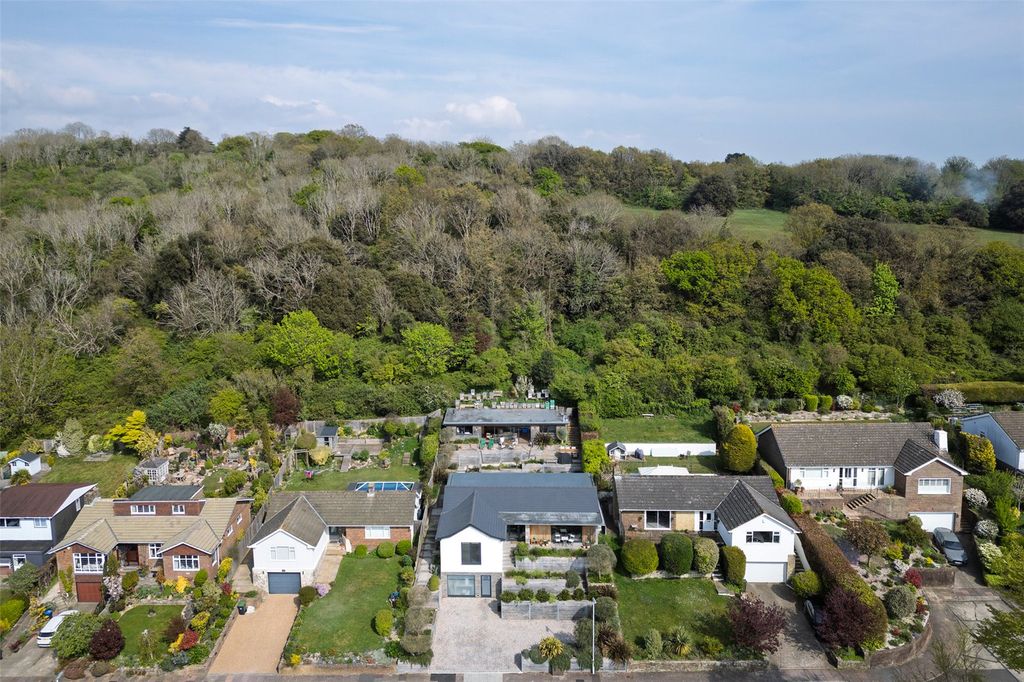 Property photo 3 of 28 Picture No. 36