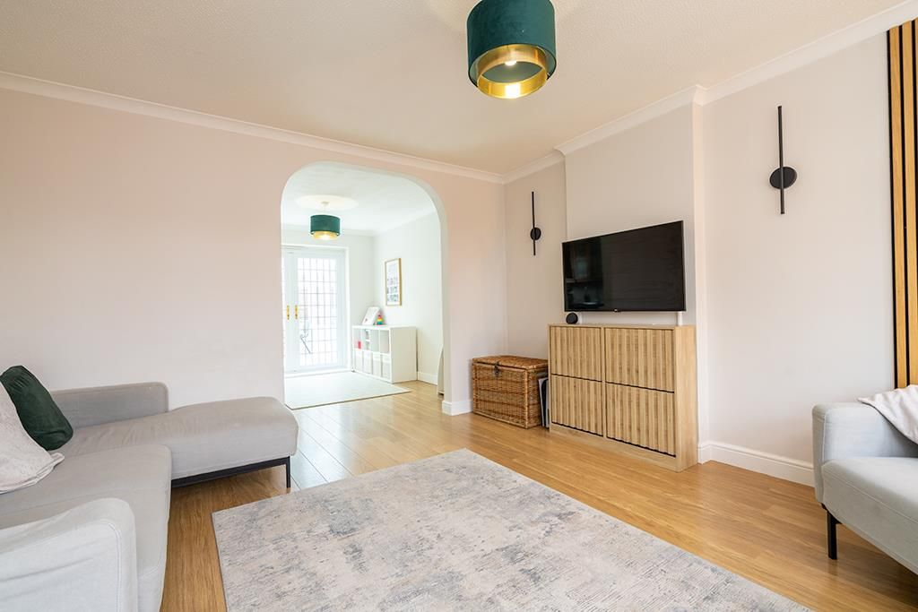 Property photo 3 of 16 Lounge One.Jpg