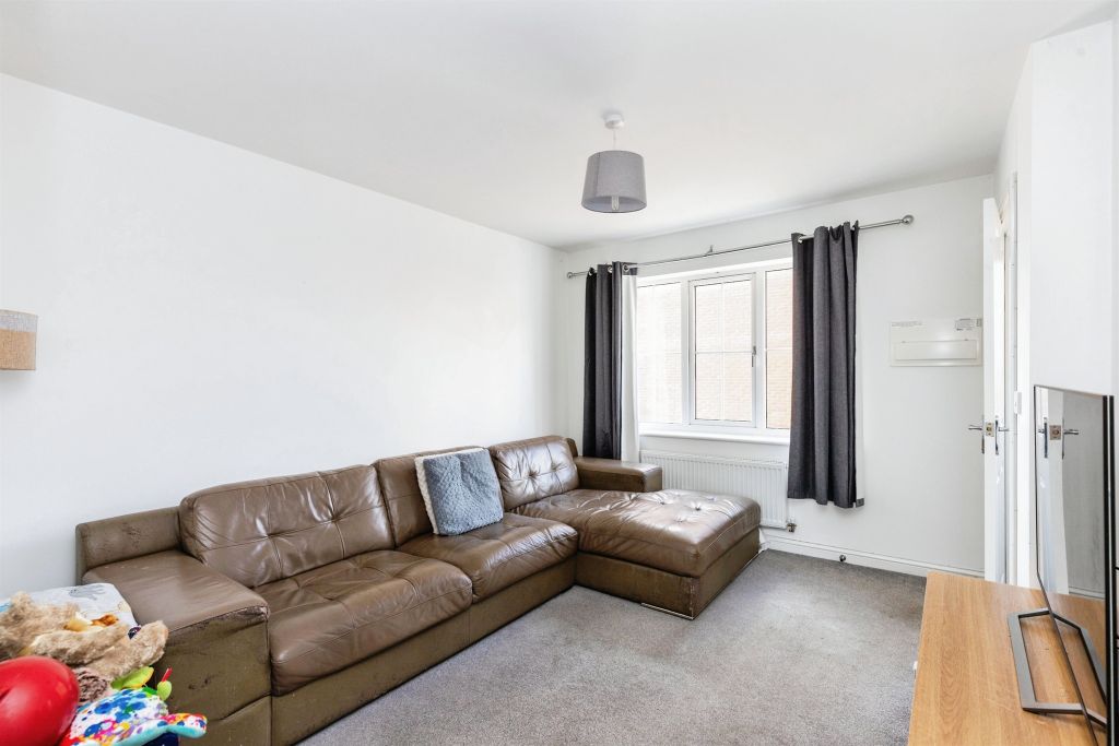 Property photo 3 of 17