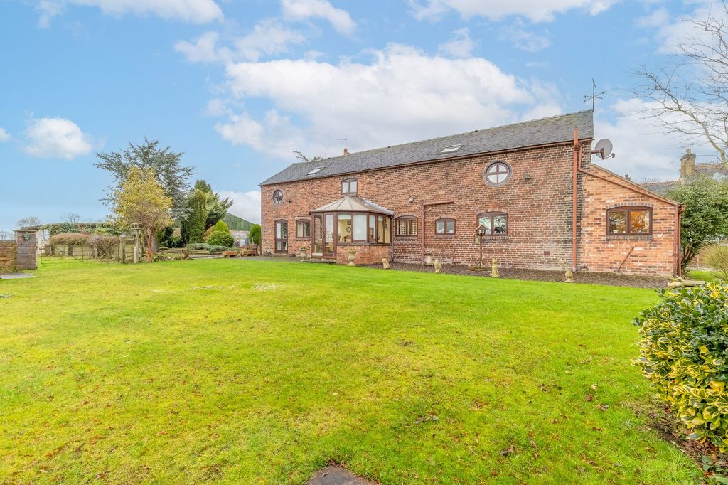 Property photo 2 of 42