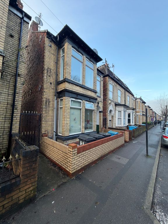 Property photo 1 of 8 External