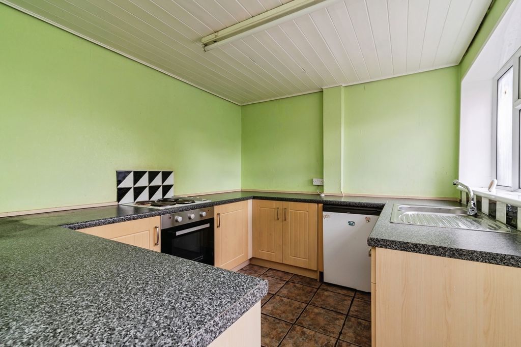 Property photo 2 of 20 Pbox-Img.Jpg