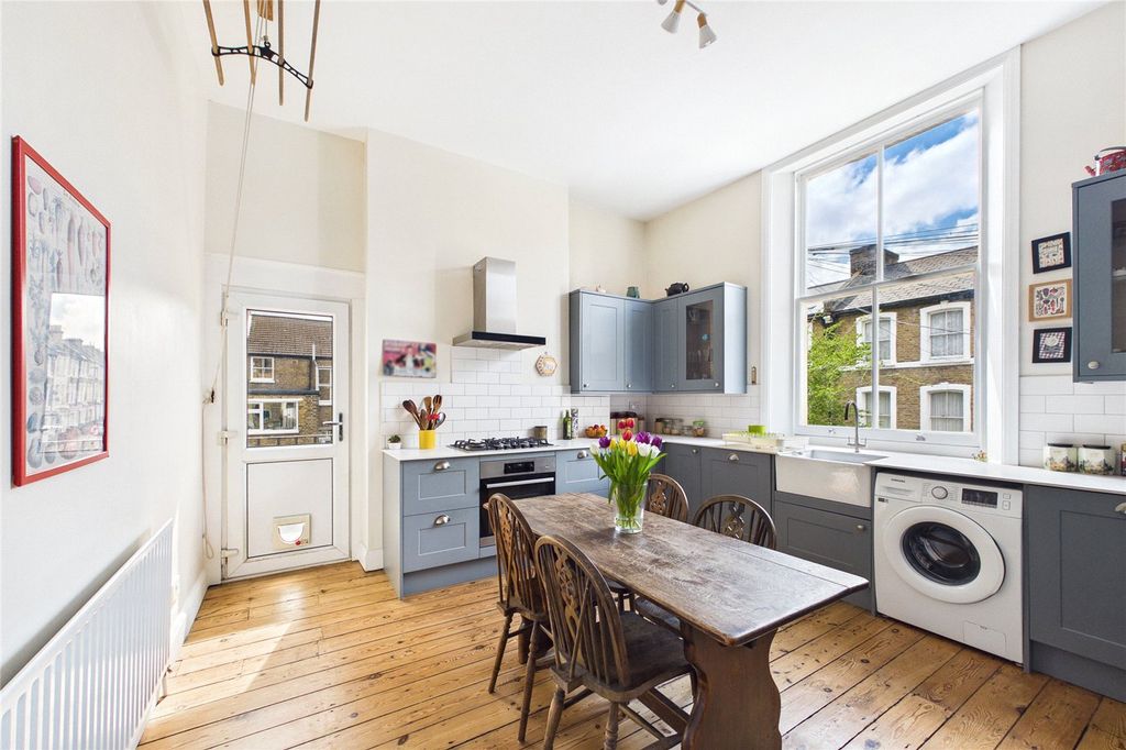 Property photo 2 of 17 Picture No. 39