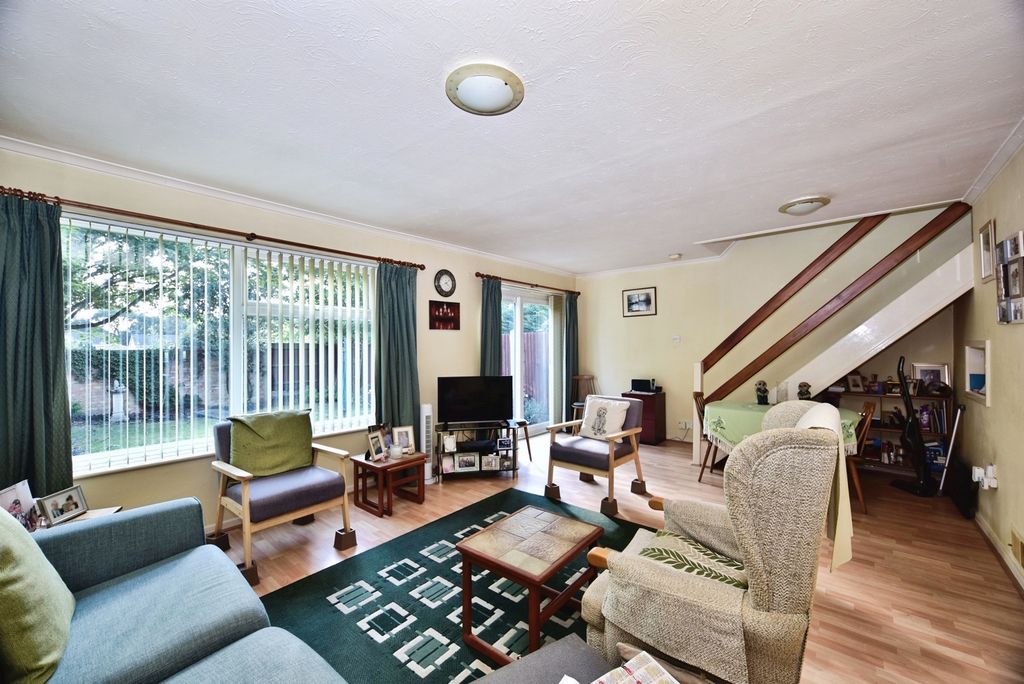 Property photo 2 of 17 Photo