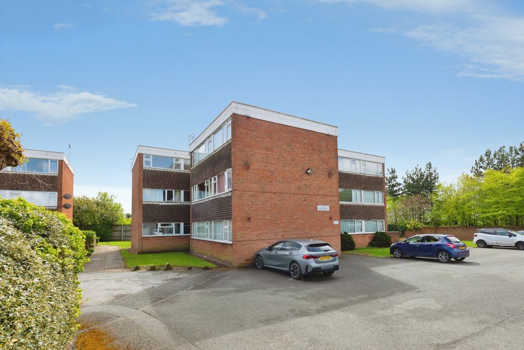 Property photo 2 of 15