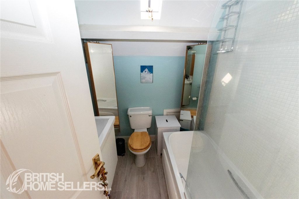 Additional image 17 of 2 bed flat for saleWoolston Close, Northampton, Northamptonshire NN3