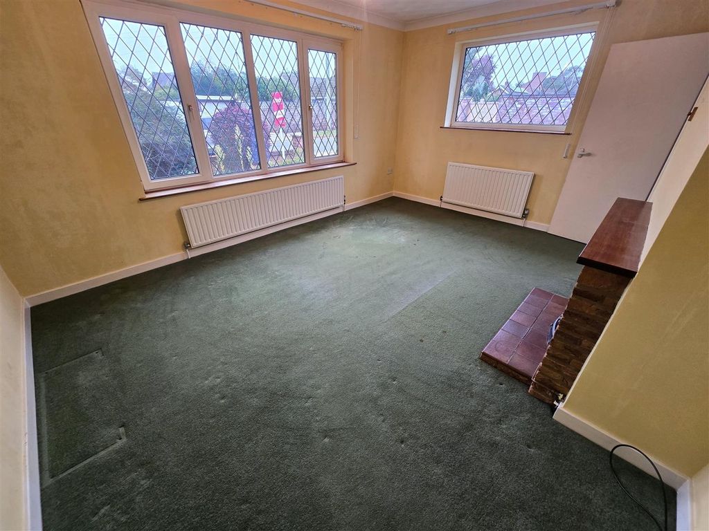 Property photo 2 of 10 Lounge