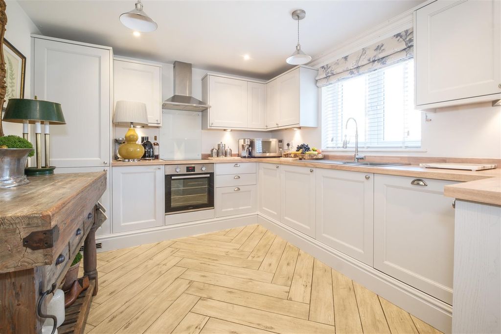 Property photo 2 of 20 Parry 1 Polwrath Close Darite-8.Jpg