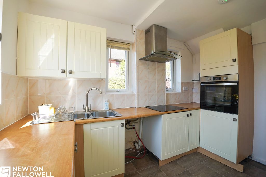 Property photo 3 of 14