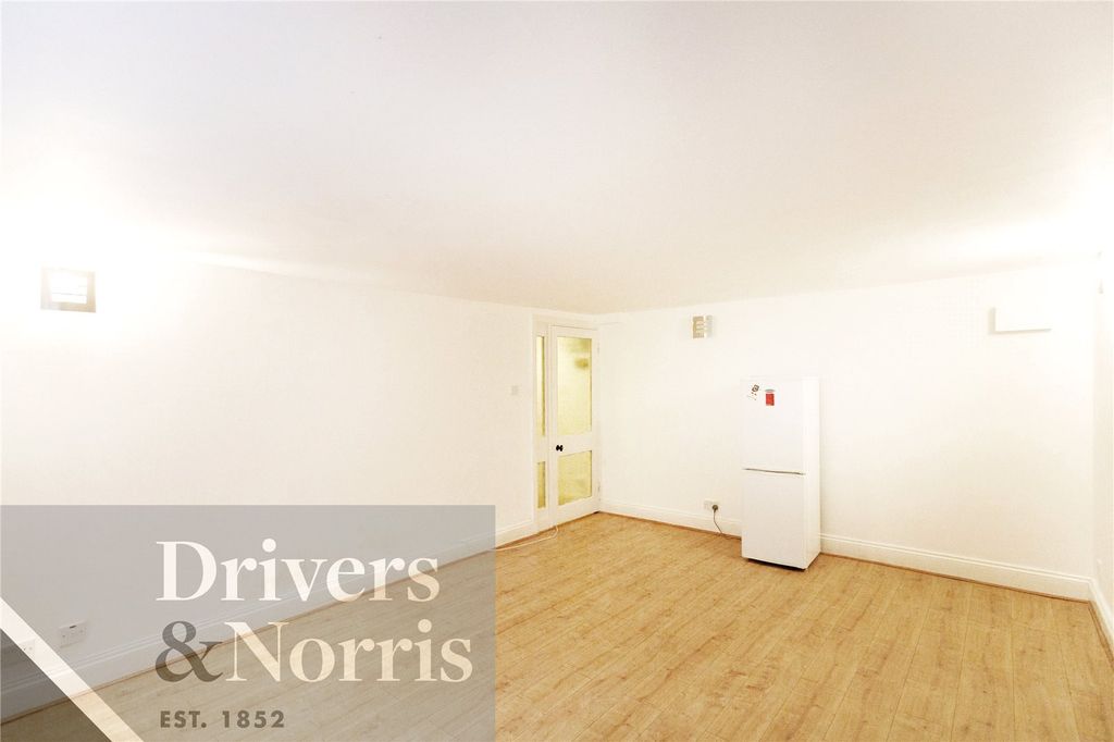 Property photo 1 of 7 Picture No. 08