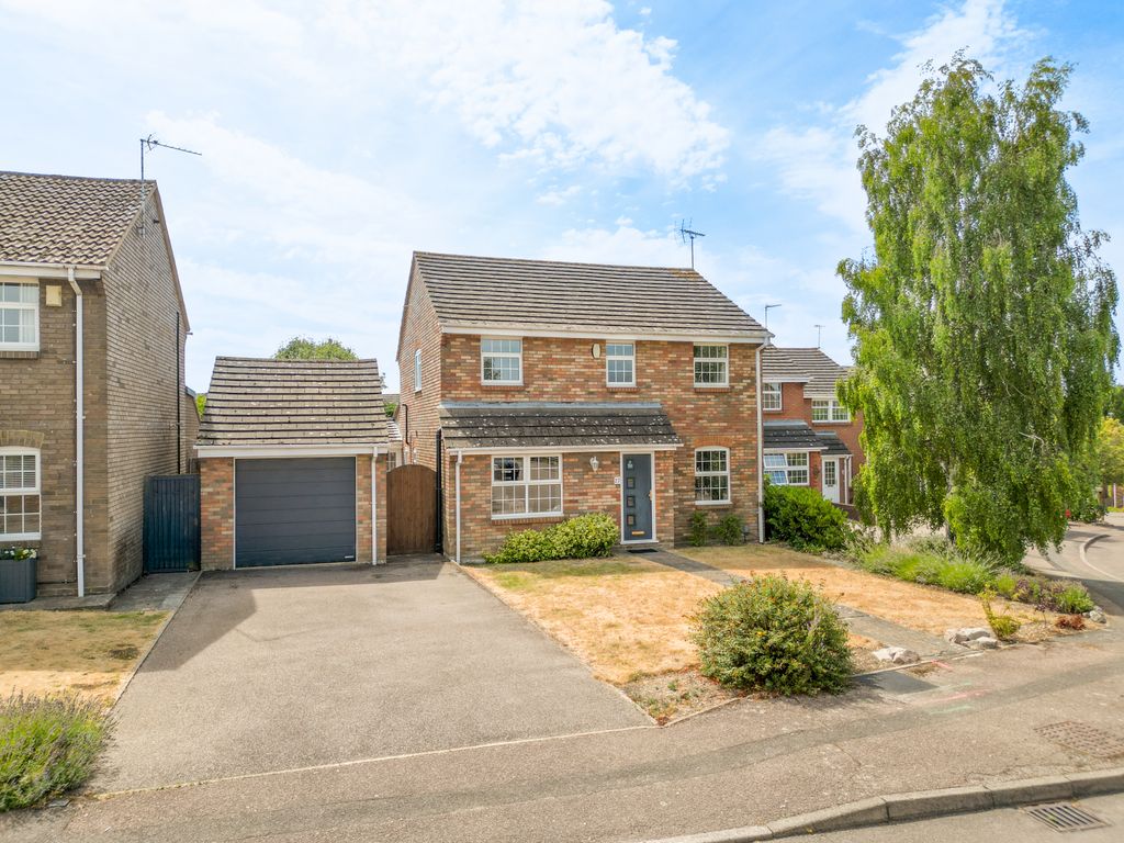 Property photo 1 of 25 Grove Gardens, Tring