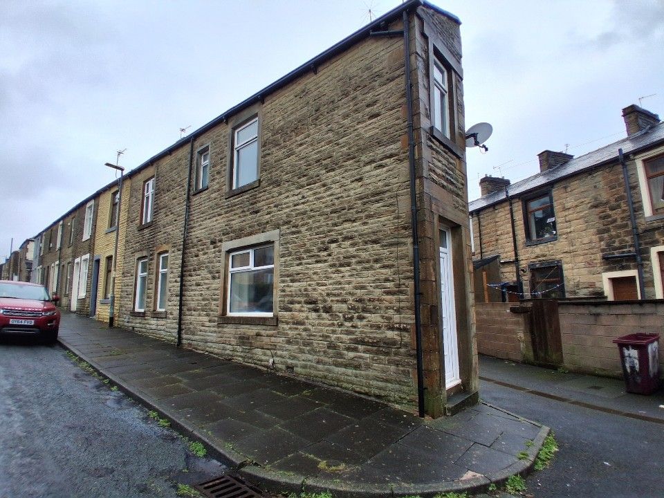 Property photo 2 of 21