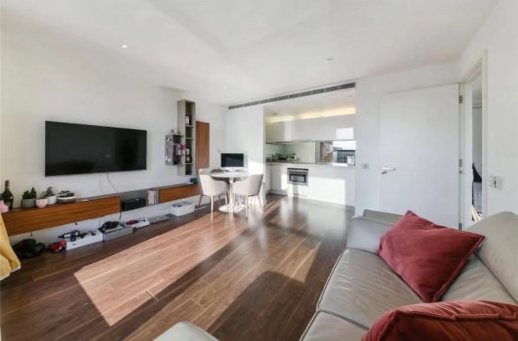 Property photo 3 of 9
