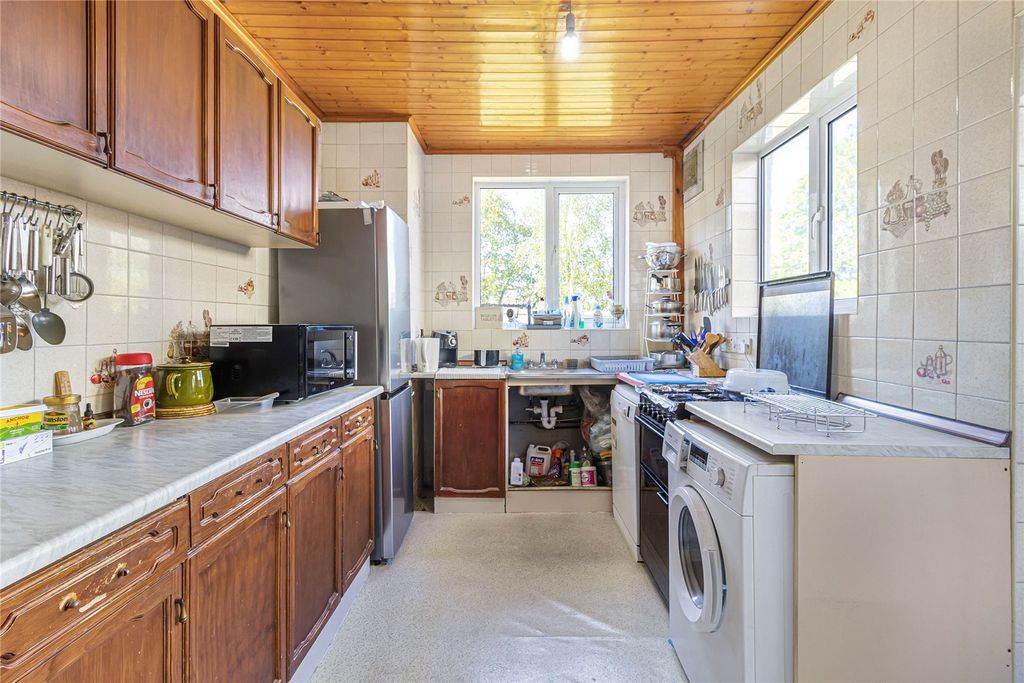 Property photo 3 of 15 Kitchen