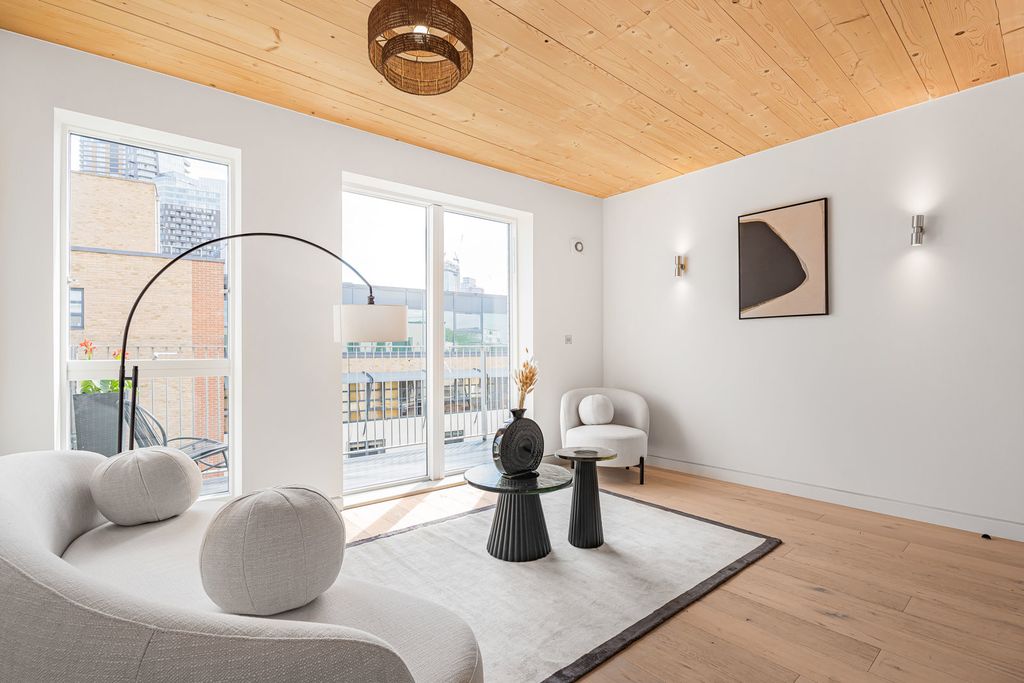 Property photo 1 of 17 Reception Room