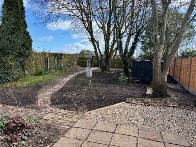 Property photo 3 of 11 Garden