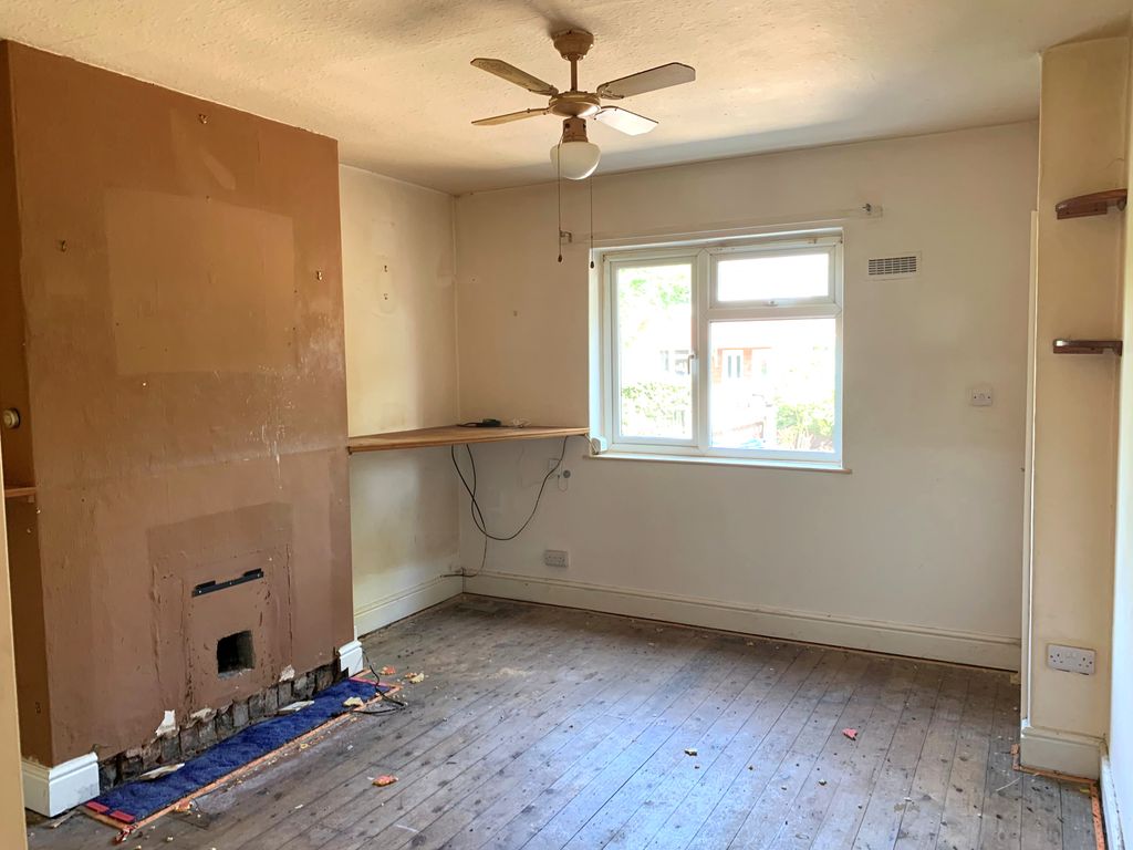 Property photo 2 of 7 R3