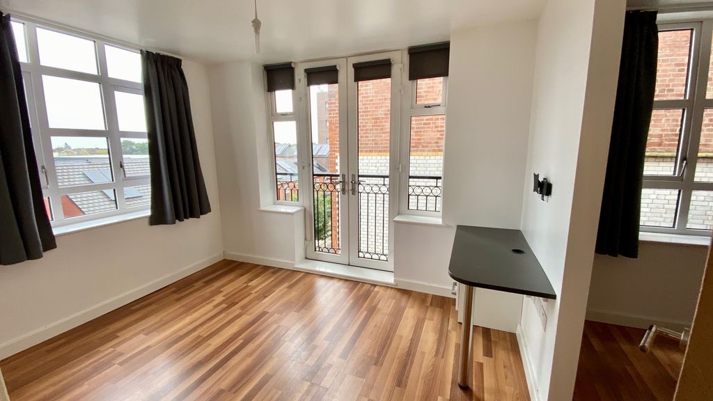 Property photo 1 of 8