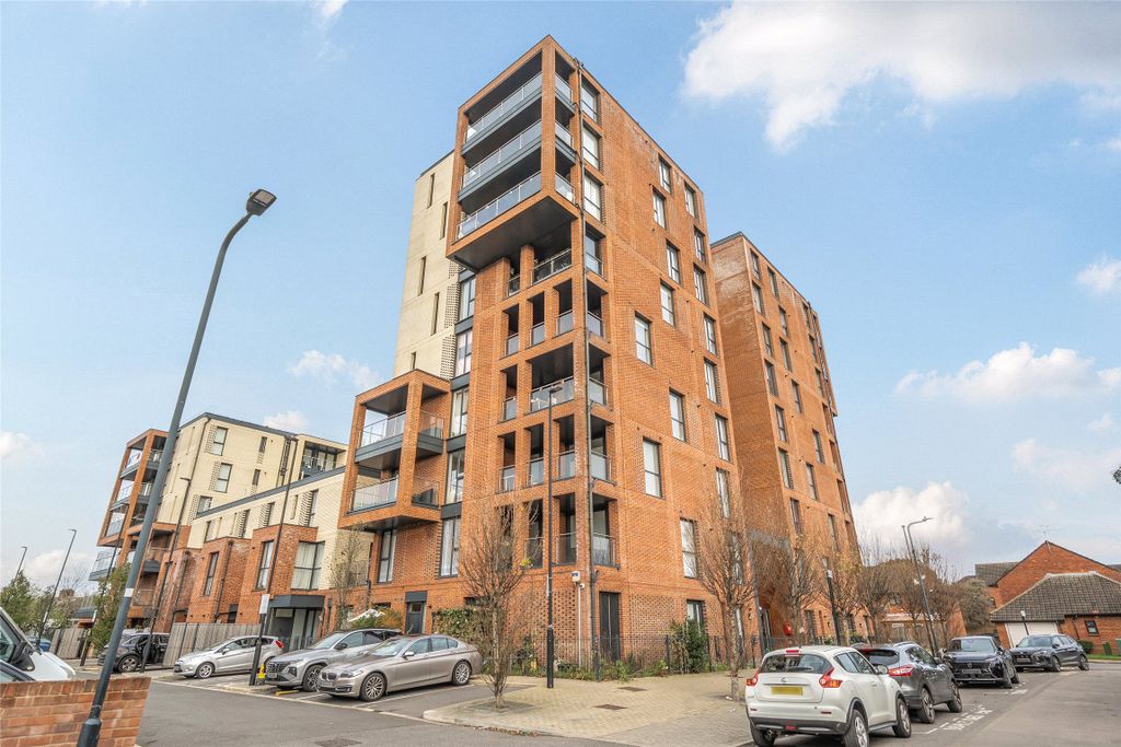 Property photo 2 of 11 Picture No. 21