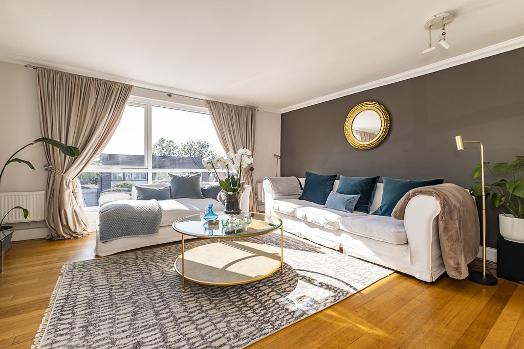 Property photo 1 of 31