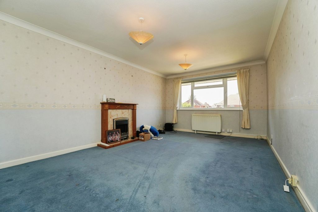 Property photo 3 of 11 Photo