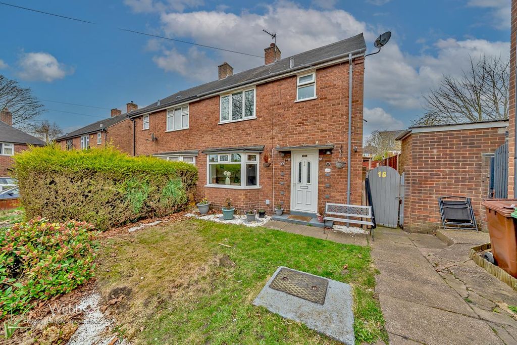 Property photo 1 of 19 Â© Webbs Estate Agents Â© (63 Of 94).Jpg