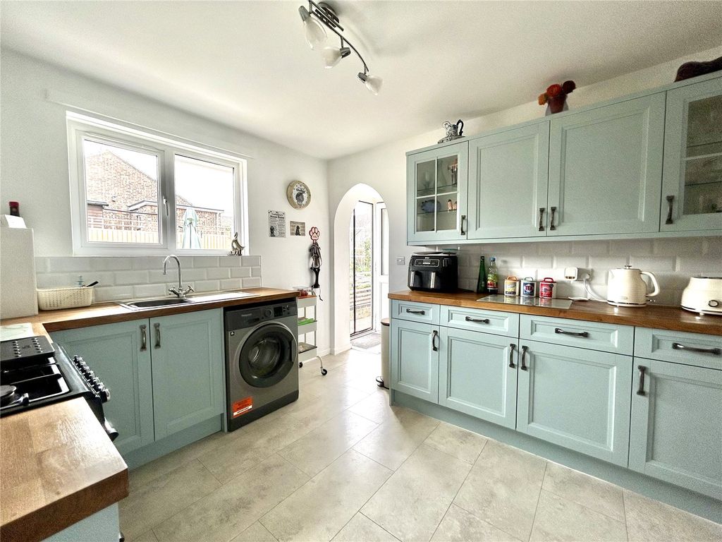 Property photo 2 of 13 Picture No. 04