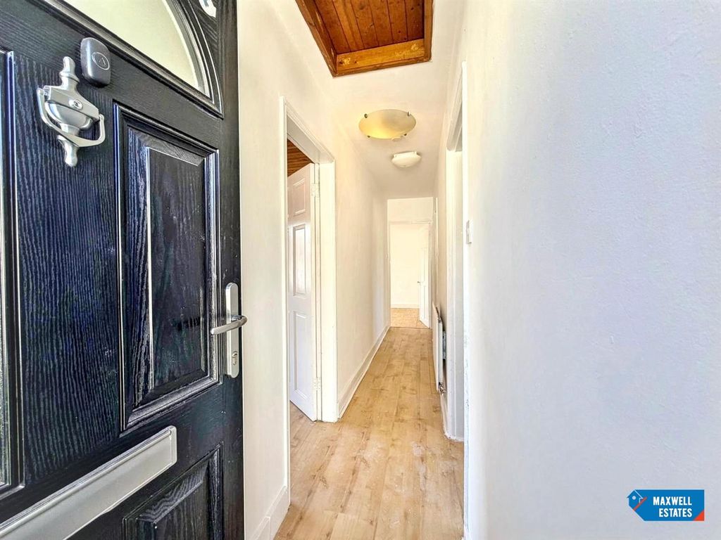 Property photo 3 of 13 Sanders Lane 5.Jpg