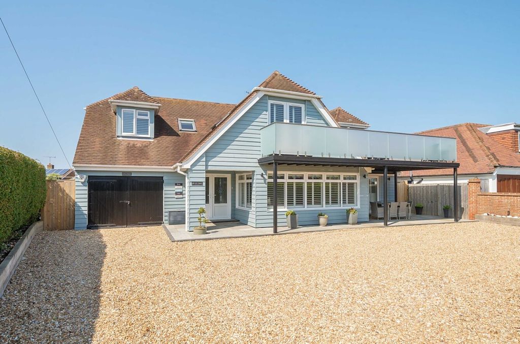 Property photo 1 of 28