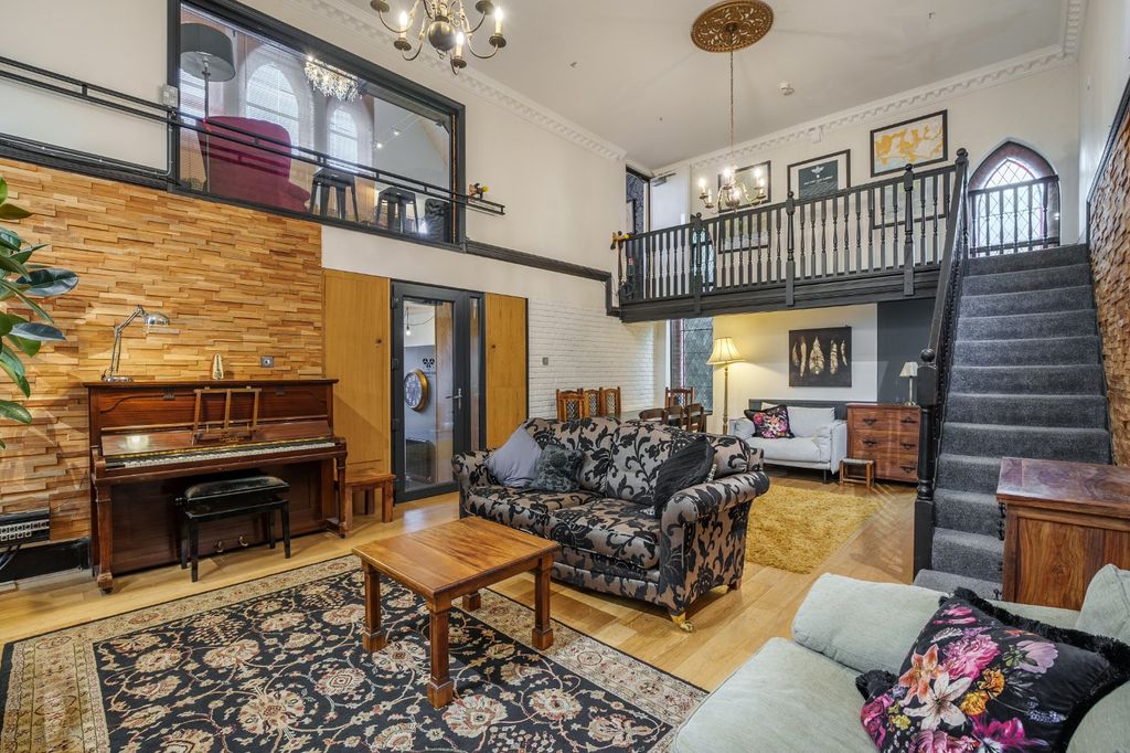 Property photo 2 of 12 Picture No. 06