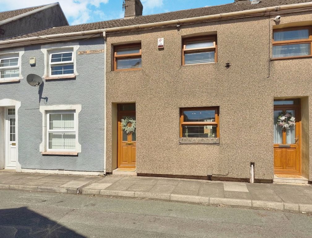 Property photo 1 of 18