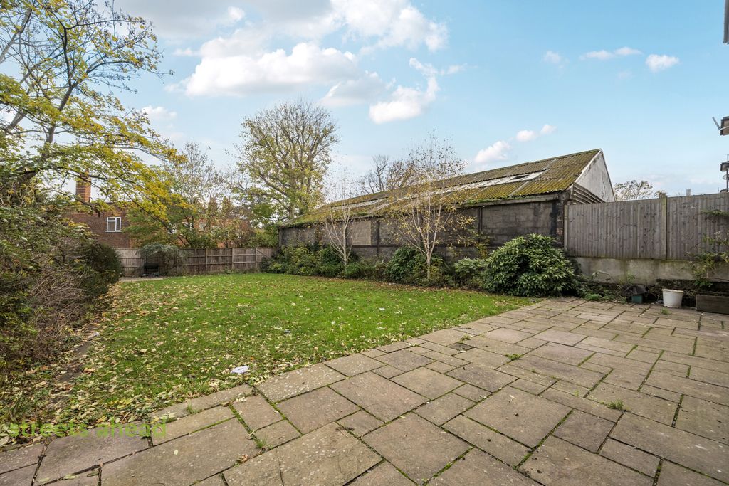 Property photo 3 of 14 7116Abc2-Aa02-473...