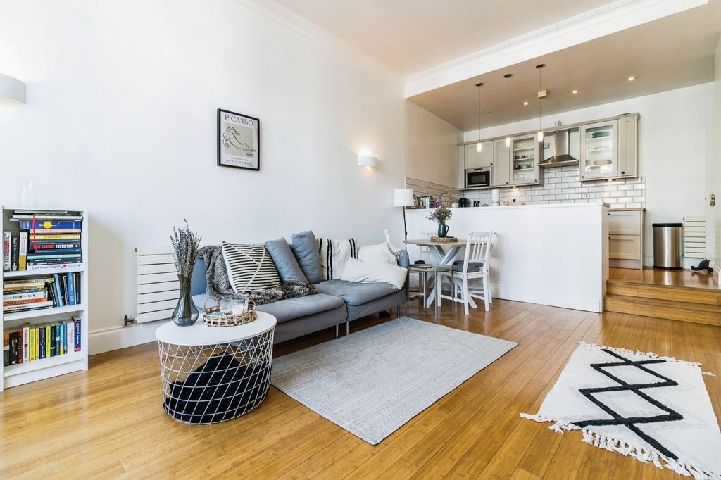 Property photo 2 of 9 Picture No. 01