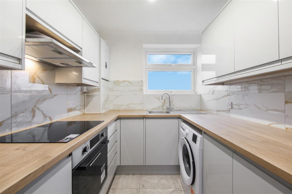 Property photo 2 of 15 27 Atherton Heights - Rtp6Vsqzvlbhvvhrjlgk.Jpg