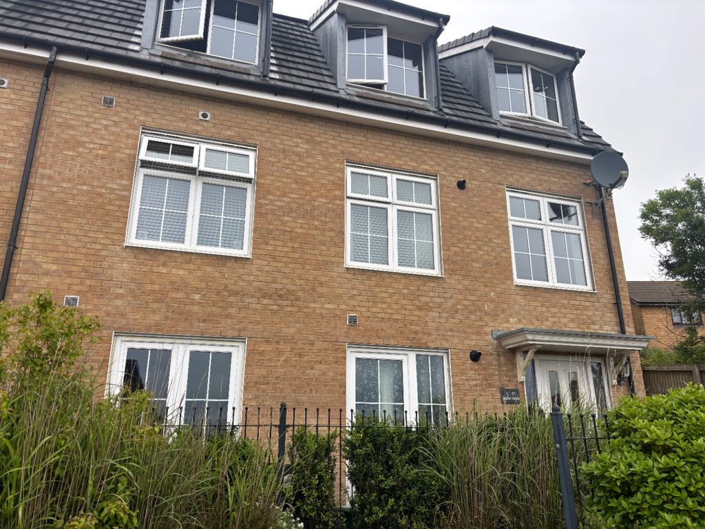 Property photo 1 of 9 5295360