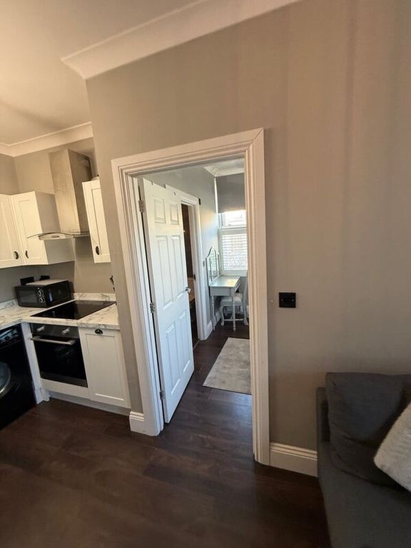 Property photo 2 of 7 98649439.Jpg