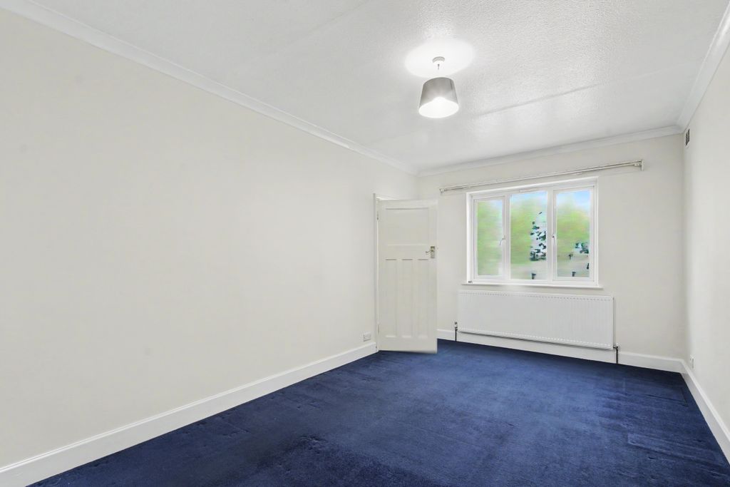 Property photo 2 of 11 2 Lounge Angle 1 .Jpg