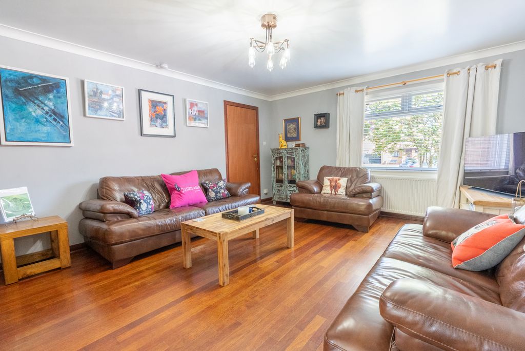 Property photo 2 of 47 Gallery