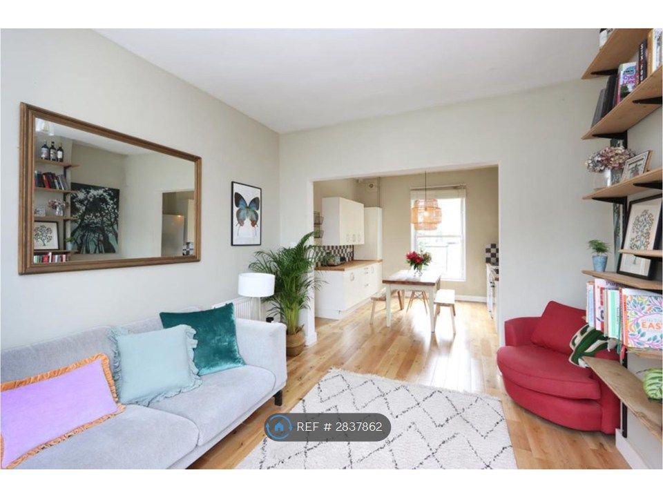 Property photo 2 of 17 Living Room