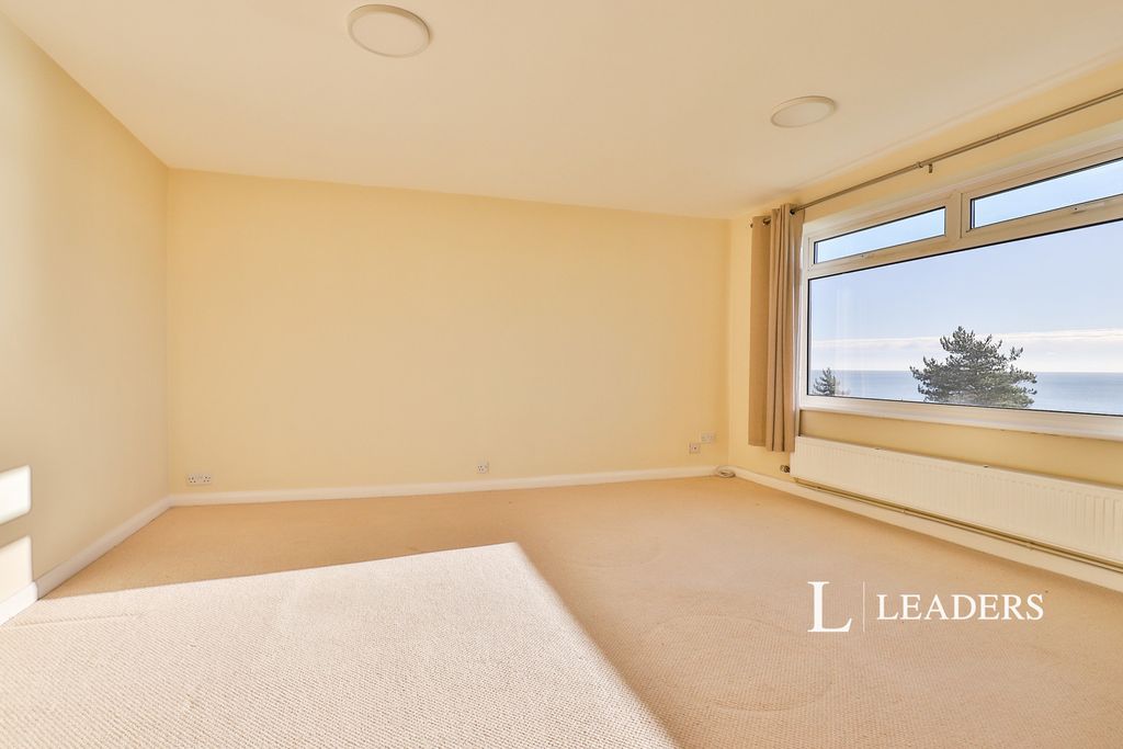 Property photo 2 of 19 Pbox-Img.Jpg