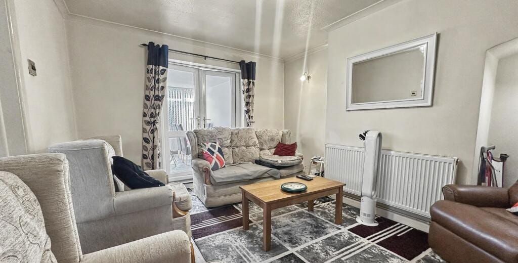 Property photo 3 of 23
