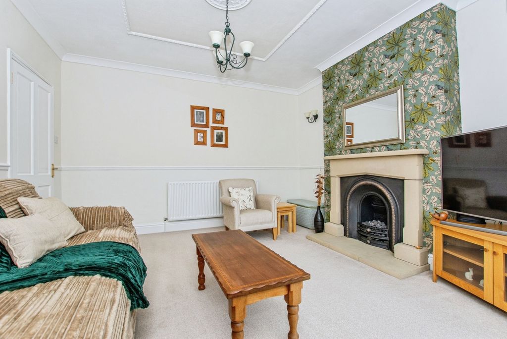 Property photo 2 of 20 Pbox-Img.Jpg