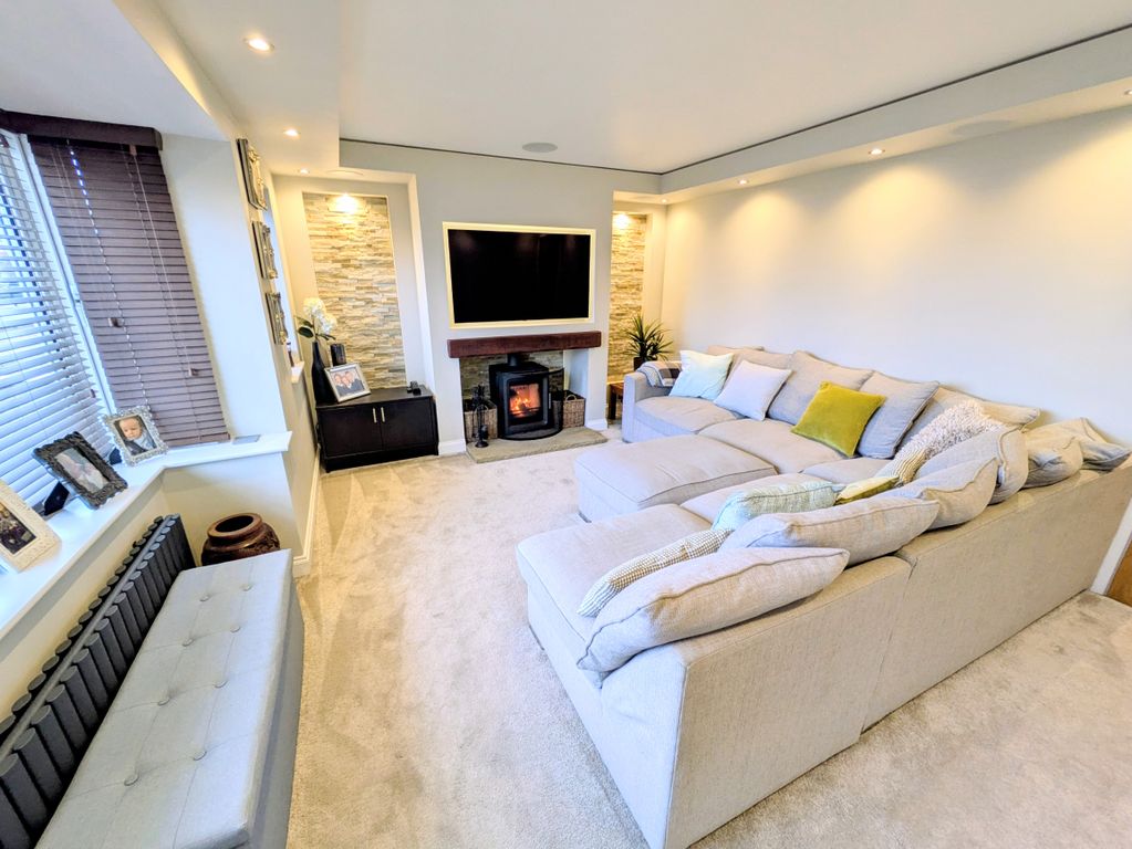 Property photo 2 of 34 1000032937