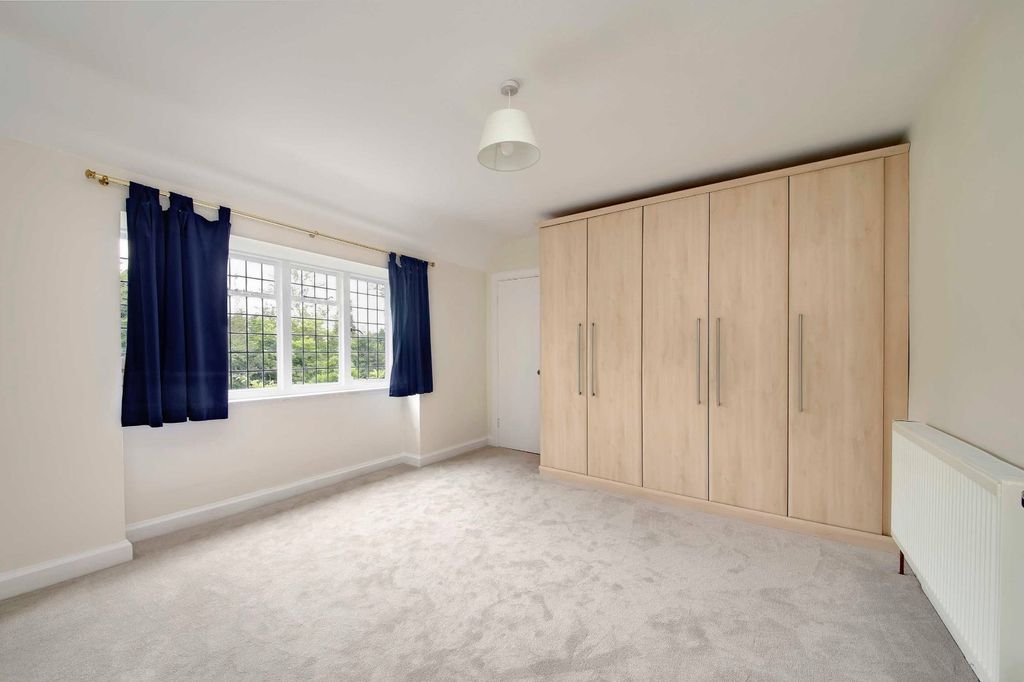 Additional image 10 of 6 bed detached house for salePenn Road, Beaconsfield HP9