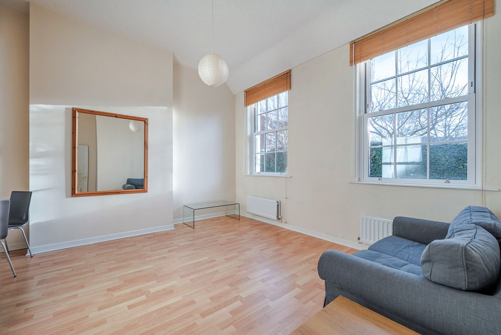 Property photo 3 of 10 1395915-15-695ce3...