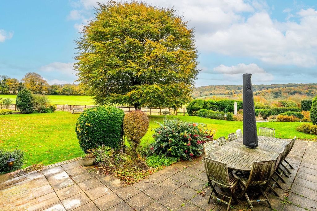 Property photo 2 of 44