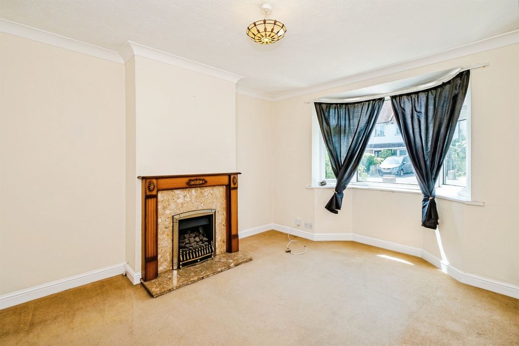 Property photo 2 of 16